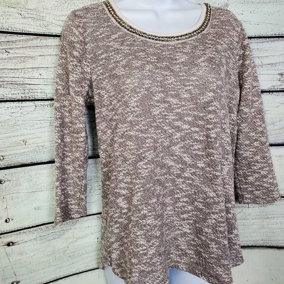 Maurices Women’s Knit Top Embellished Neck Back Split Layered Hem Size M - Picture 5 of 8